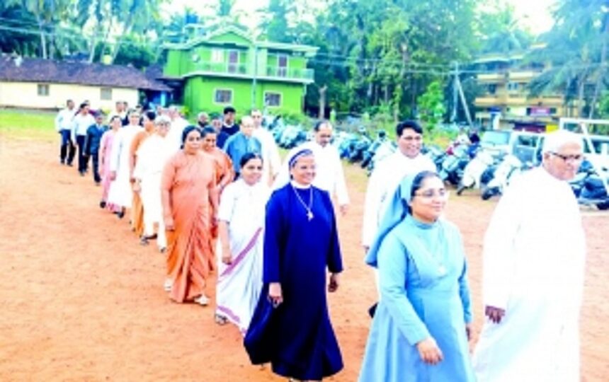 Unique tribute: Benaulim sports club celebrates village’s priests and nuns with felicitation event