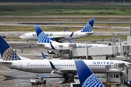 United Airlines grounds all flights across US, sparks major travel chaos