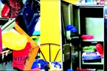 Unknown persons break into flat, decamp with cash, gold worth Rs 5 lakh