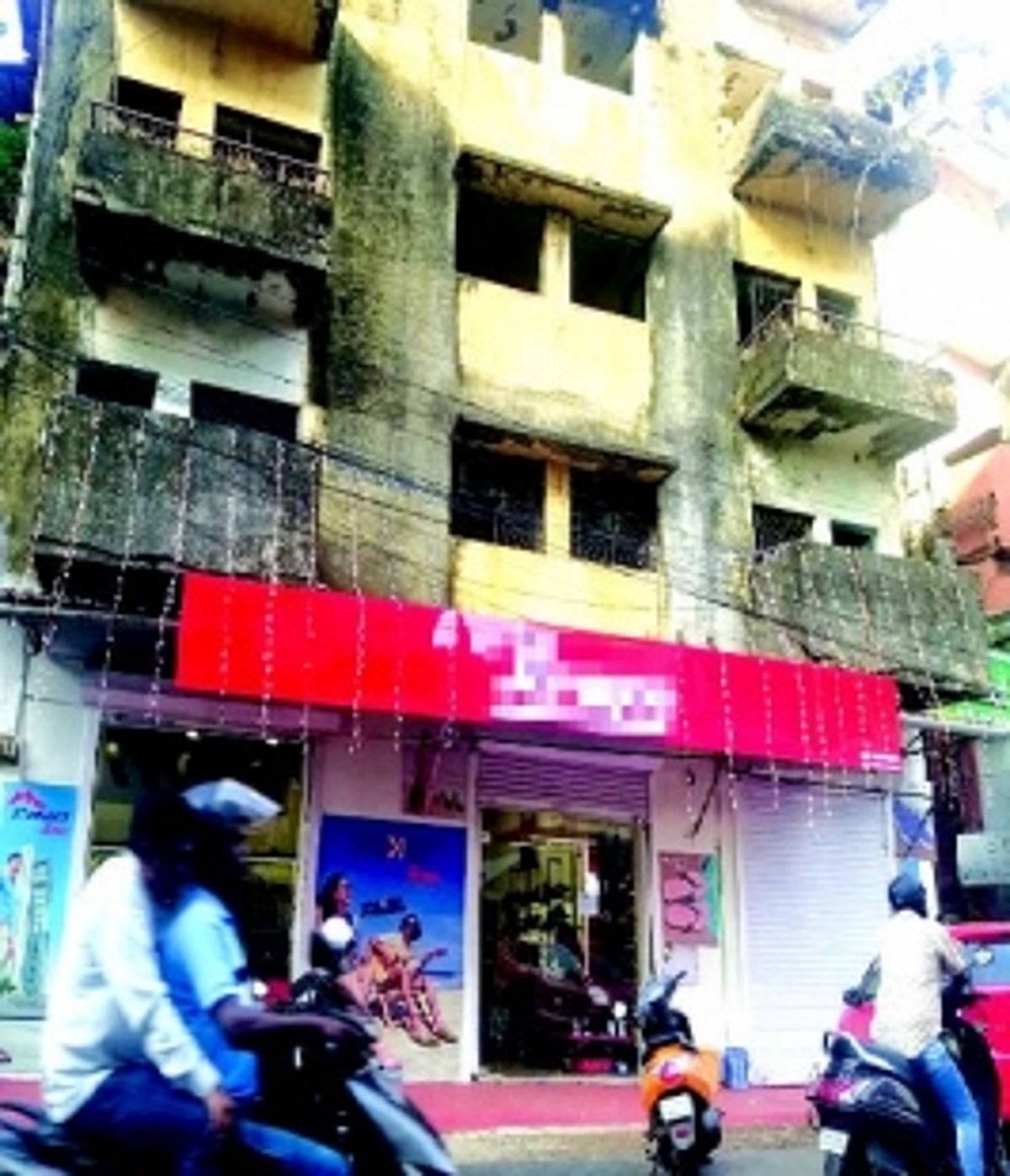 Unsafe building row: Margao locals urge action against civic body