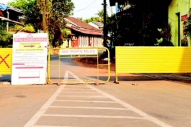 Upset with un-‘Smart’ blockade of roads, Ribandar residents remove barricades