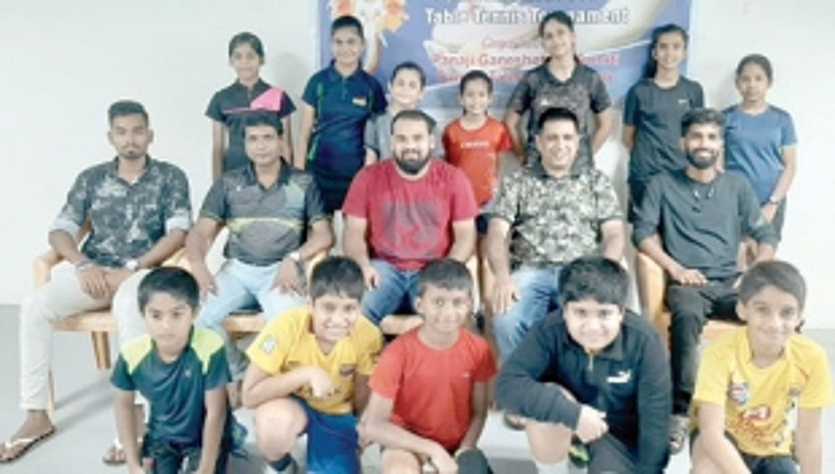 Urvi, Arya, Neeza, Stuti and Aalya in semis