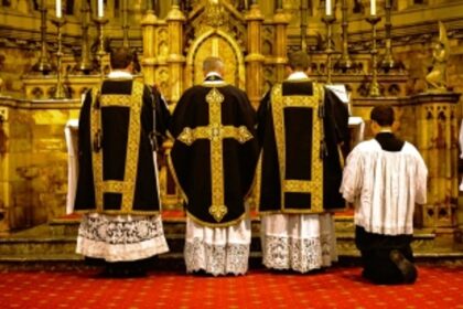 Use of Black Vestments: A tradition dead in Goa since long