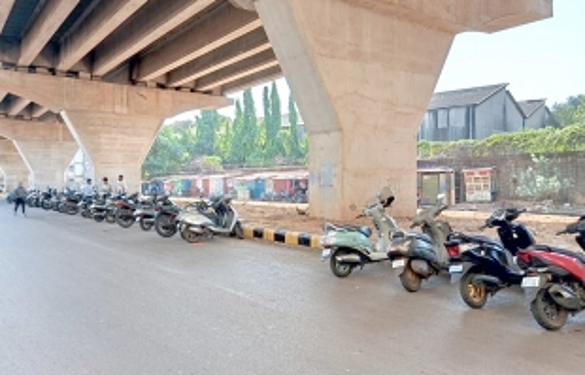 Use underbridge space near RTO for parking