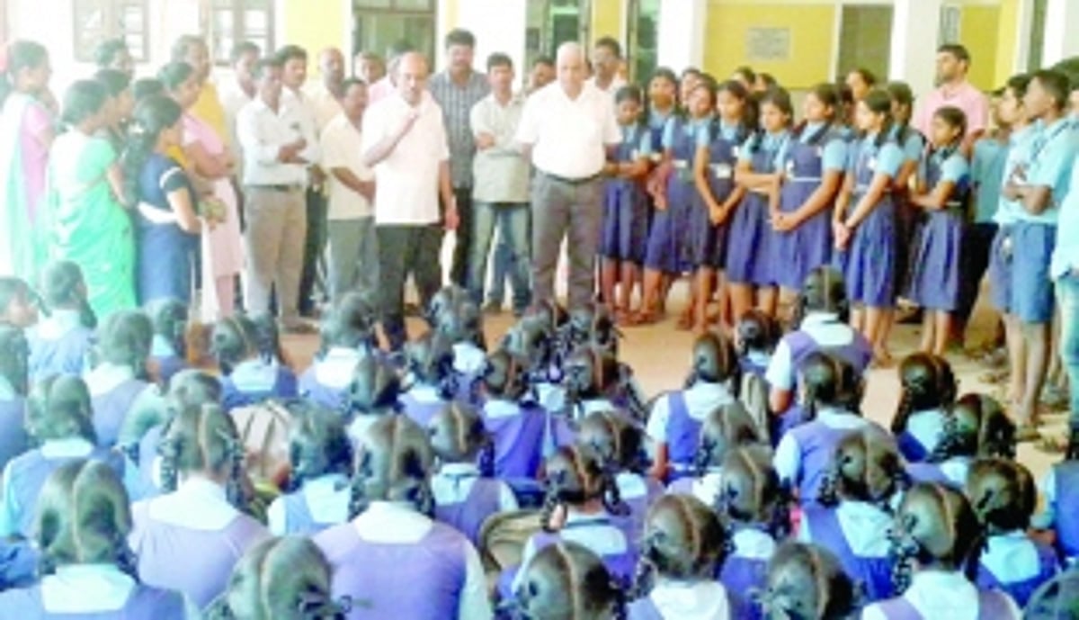 Usgao govt school students boycott classes for second day