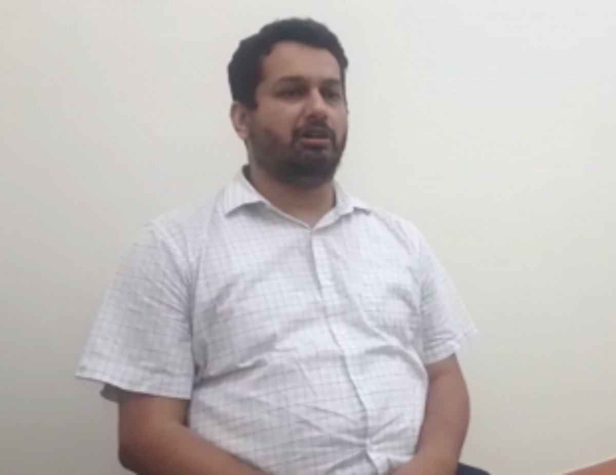 Utpal counters Fadanvis’ comment