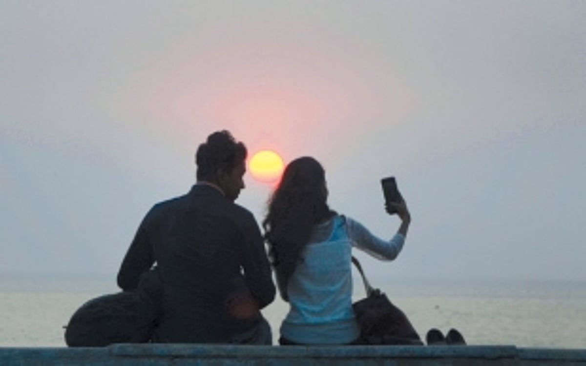 V-Day marked with roses, arrests, celebrations