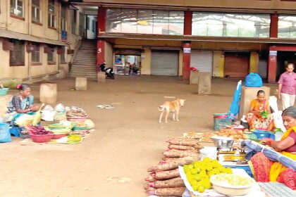 VENDORS’ LIVELIHOOD AT RISK