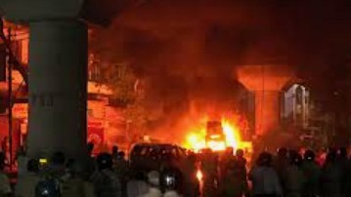VHP and Bajrang Dal Protests Over Aurangzeb’s Tomb Escalate into Chaos in Nagpur