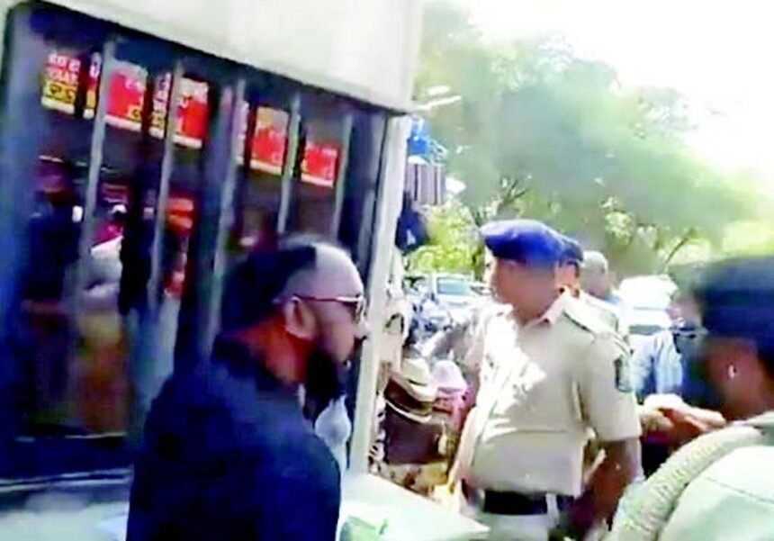Vagator villagers dead set against ‘illegal’ pay parking at helipad 1 Vagator villagers dead set against ‘illegal’ pay parking at helipad