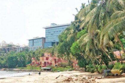 Vainguinim Valley residents demand  action against ongoing work on beach