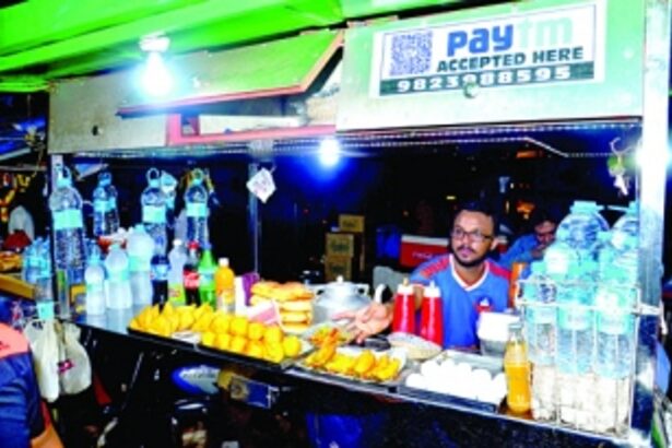 Vasco’s vada pav seller  goes cashless