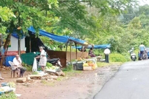 Vegetable vendors continue daring accident prone Bythokhol-Borim Circle