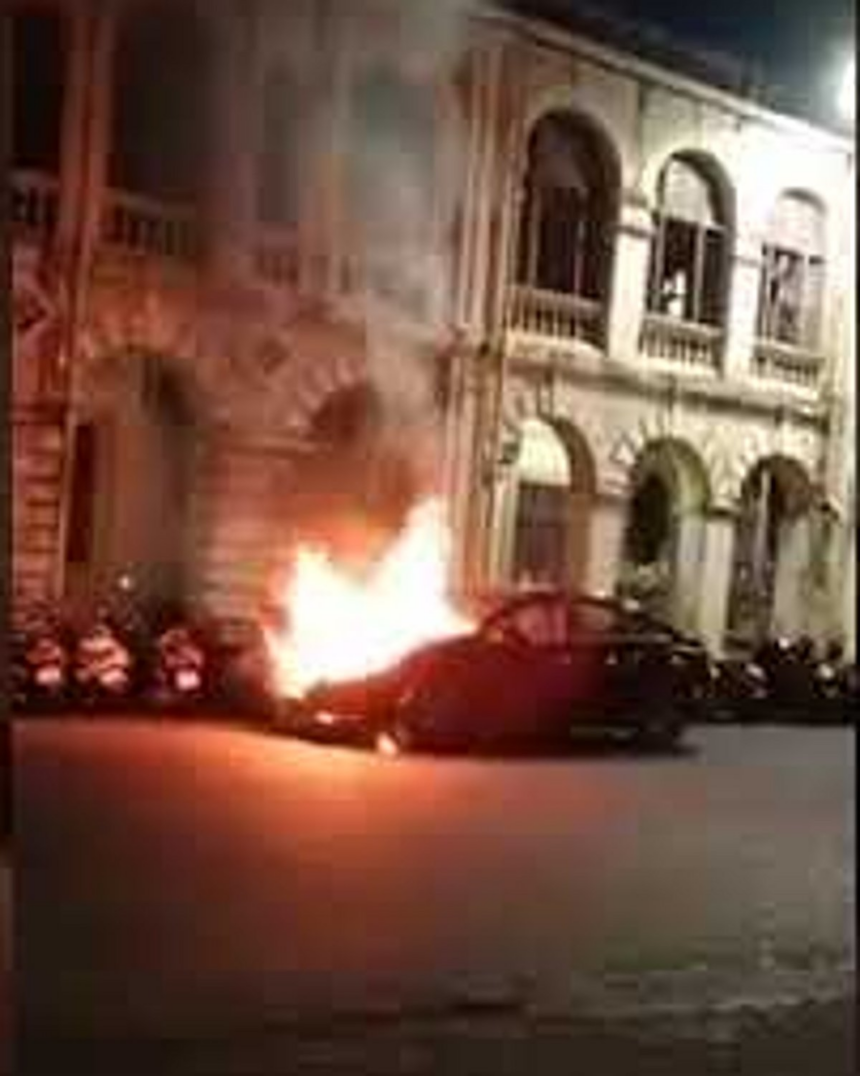 Vehicle catches fire at Margao 1 Vehicle catches fire at Margao