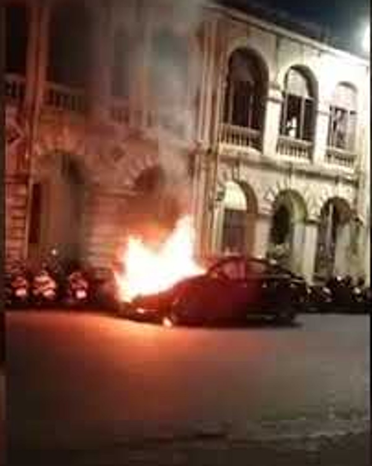 Vehicle   catches fire   at Margao