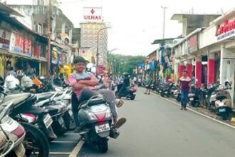 Vehicles clog Margao roads as town runs out of parking spaces