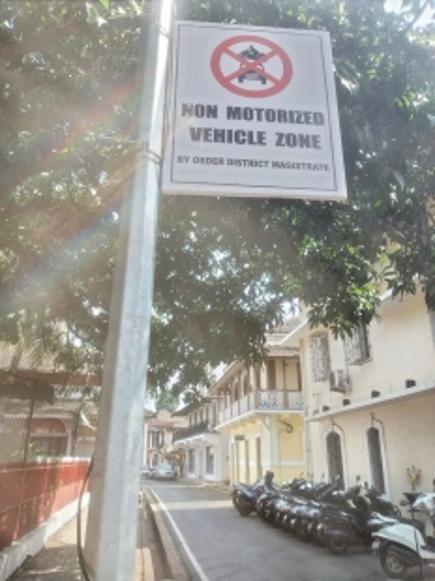 Vehicles move along non-motorised zone in Panjim