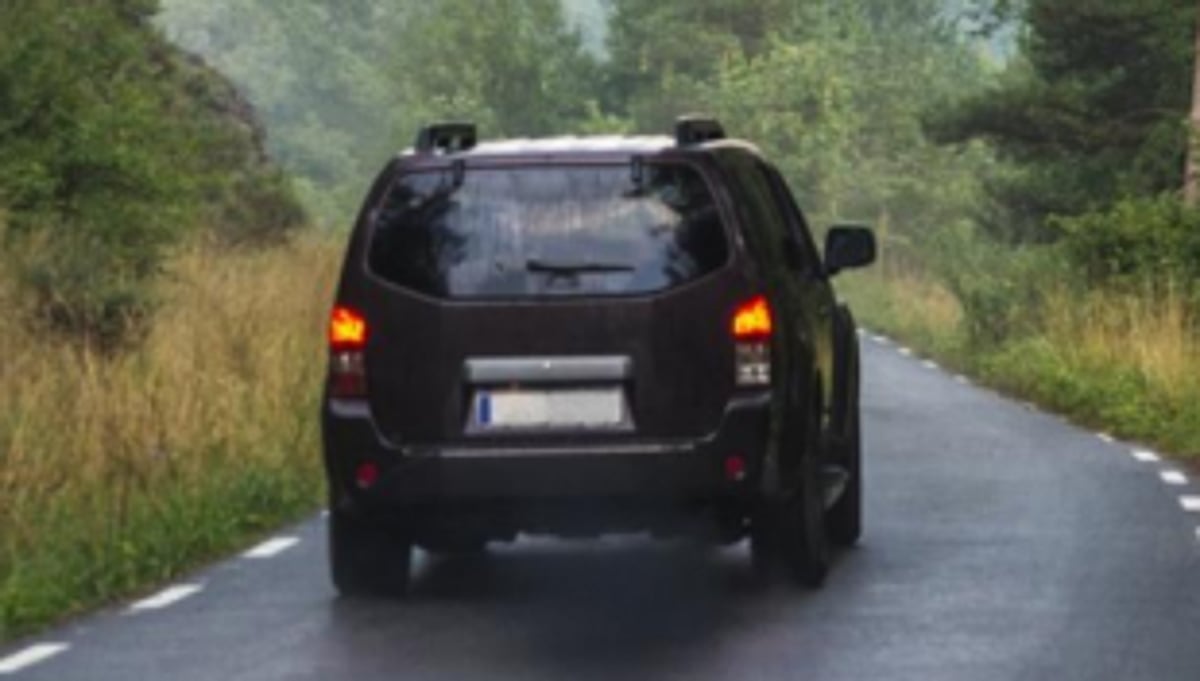 Vehicles when face breakdown  must use parking lights