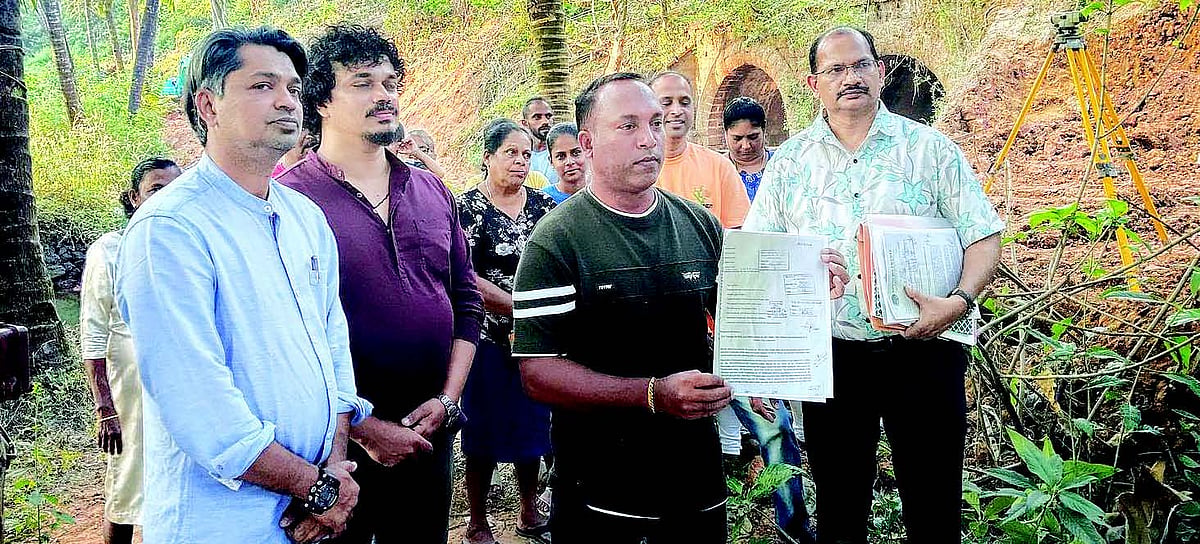 Velsao-Mollo locals double down against railway track expansion