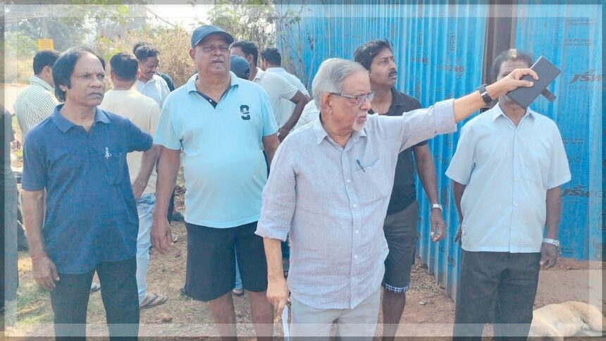 Velsao Residents Protest Builder's Barricading of Historic Holy Cross at Sancoale 1 Velsao Residents Protest Builder's Barricading of Historic Holy Cross at Sancoale