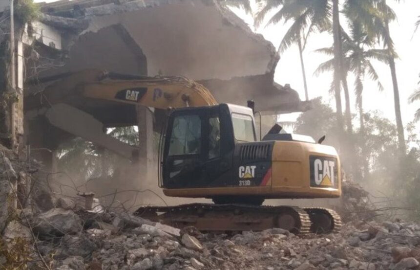 Velsao hotel built in violation of CRZ rules demolished
after 30 years