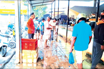 Vendors at Marcel Fish Market Struggling with Losses Due to Overflowing Wastewater