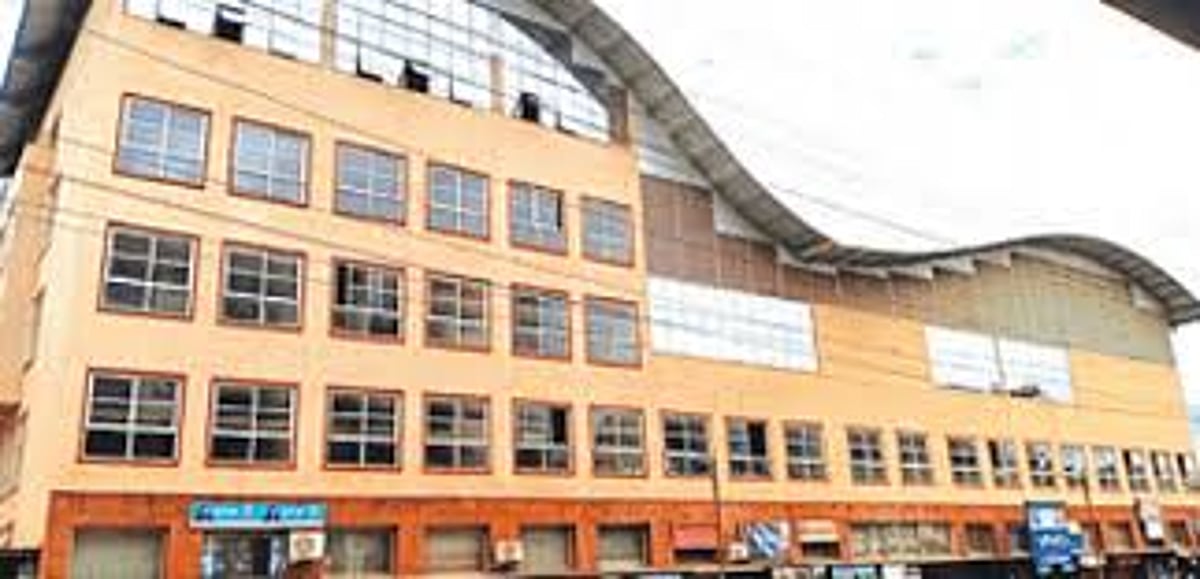 Vendors continue to operate from unsafe Ponda market building