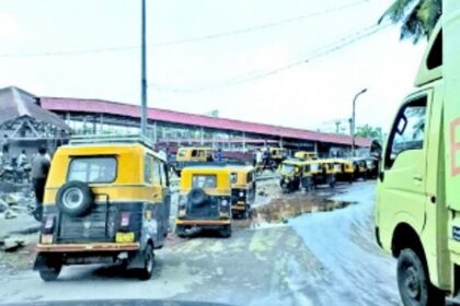 Vendors, vehicles and chaos: Commuters suffer as traffic worsens outside Margao Rly Station