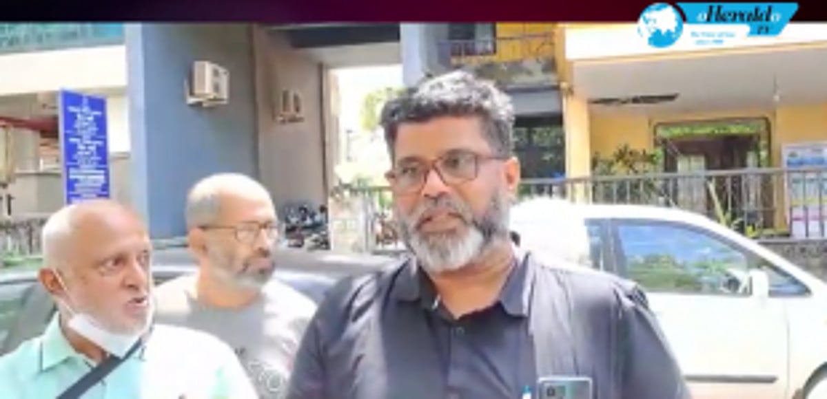 Verna villagers cry foul about pollution of water bodies and auction of SEZ land