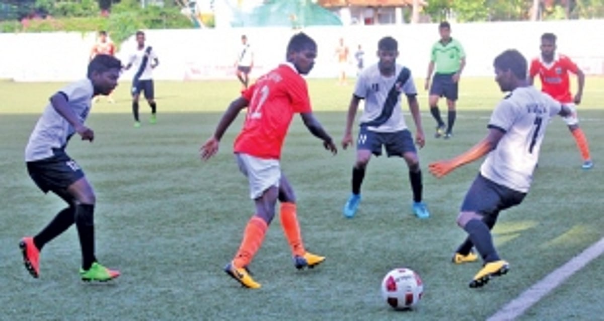 Victorino treble sinks Port Towners