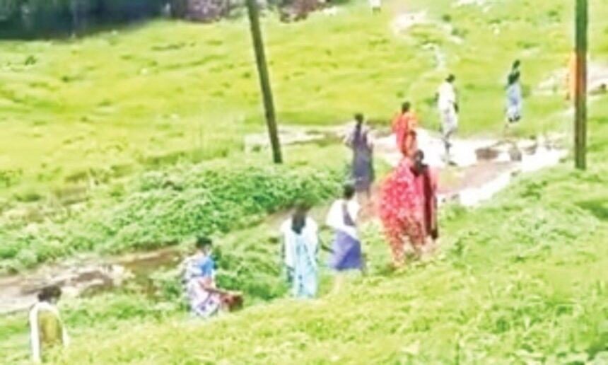 Video of women entering ‘contained’ Zuarinagar shanties causes alarm 1 Video of women entering ‘contained’ Zuarinagar shanties causes alarm