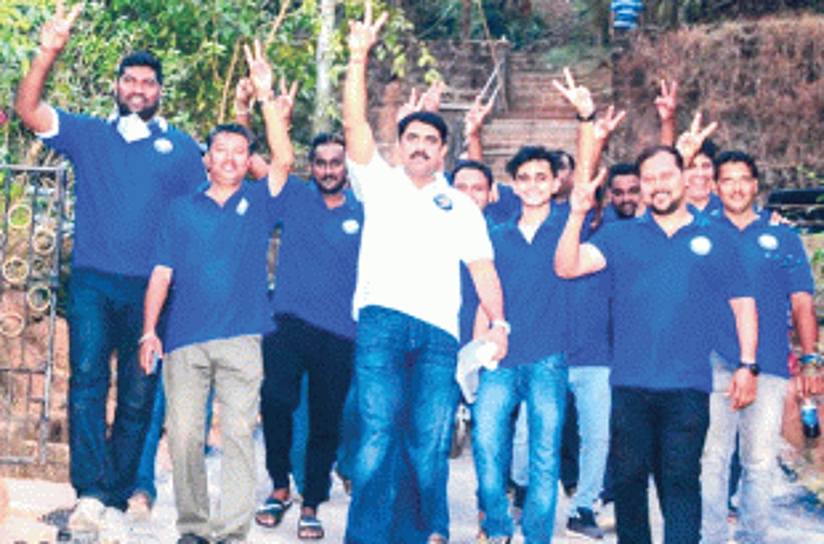 Vijai, Fatorda Forward supporters canvass for Raju
