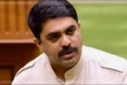 Vijai Sardesai Criticizes Goa Government Over Unfulfilled Budget Commitments and Surplus Funds