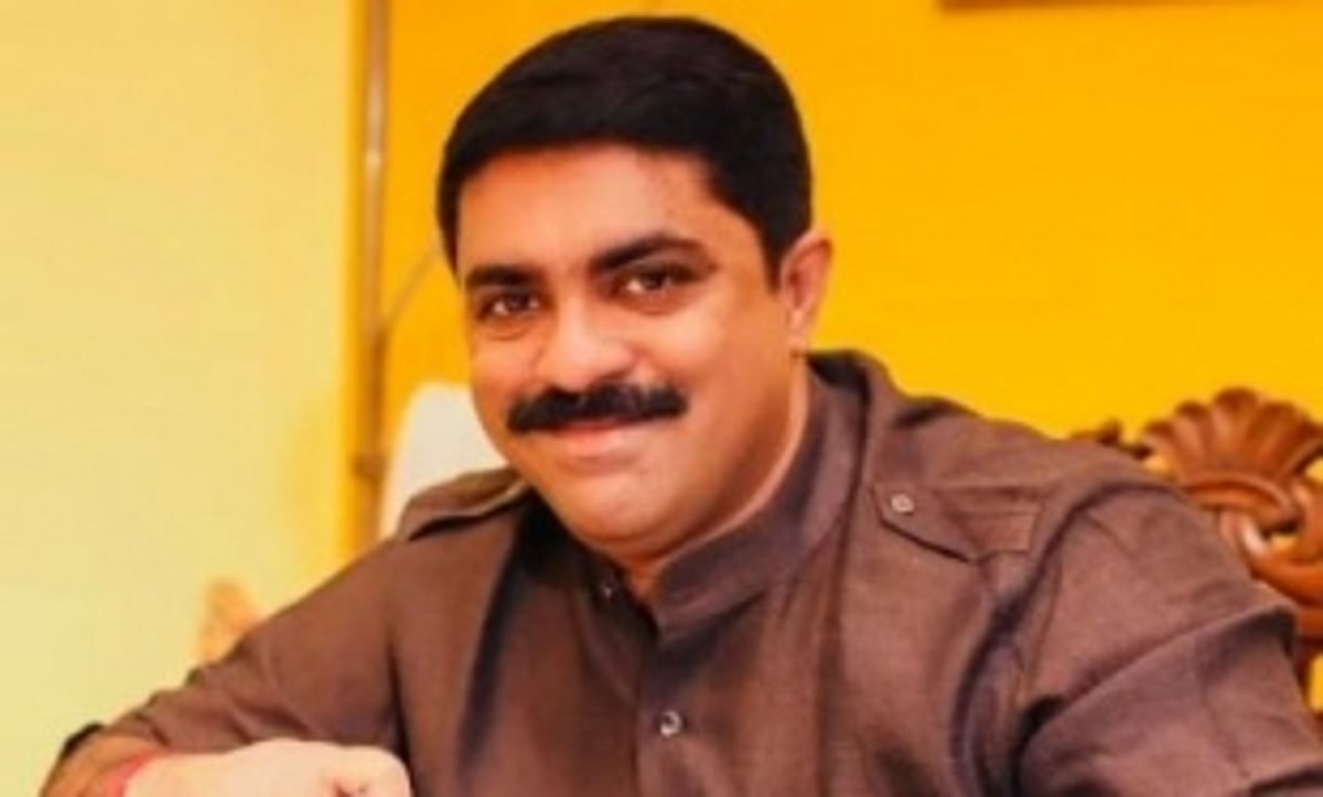 Vijai accuses CM of diverting attention