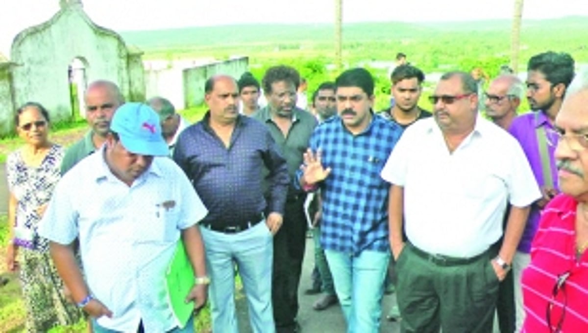 Vijai comes to rescue of Curca Church