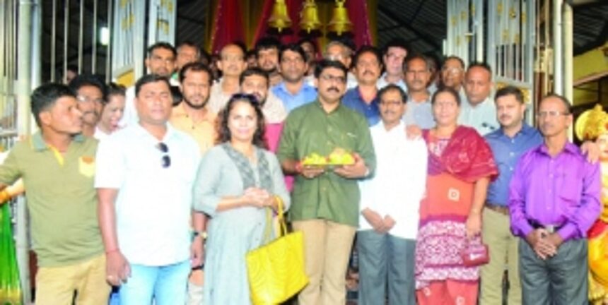 Vijai vows to give pro-Goenkaar govt 1 Vijai vows to give pro-Goenkaar govt