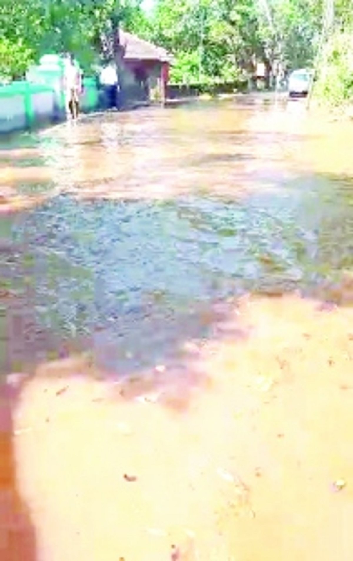 Village roads submerged as Tillari releases water in Siolim