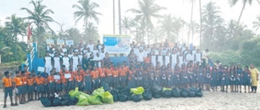 Villagers of Velsao, Pale, Issorcim, Cansaulim along with Coast Guard carry out beach clean-up drive