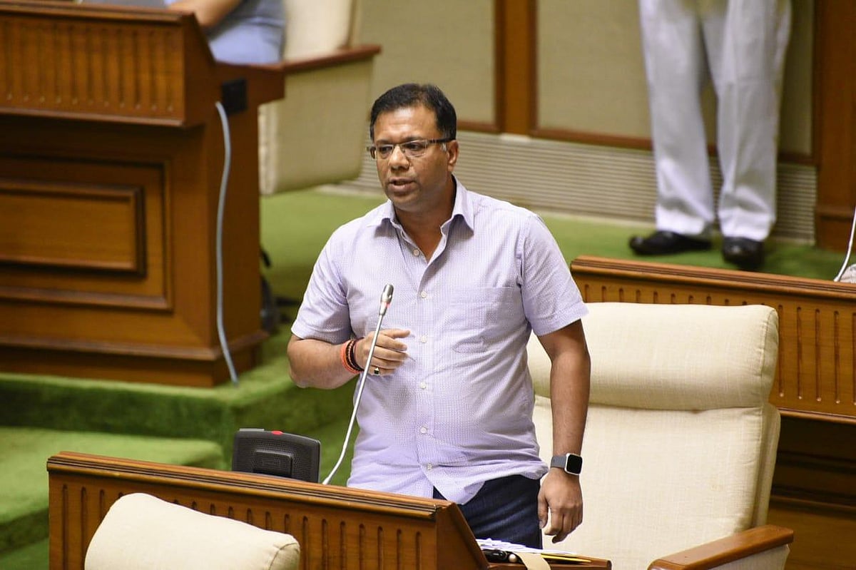 Vishwajit Rane Assures Clearance of Pending Laadli Laxmi & Griha Aadhar Applications Soon