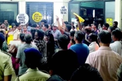 Voices of people silence sound of music from rave parties  in Anjuna-Vagator
