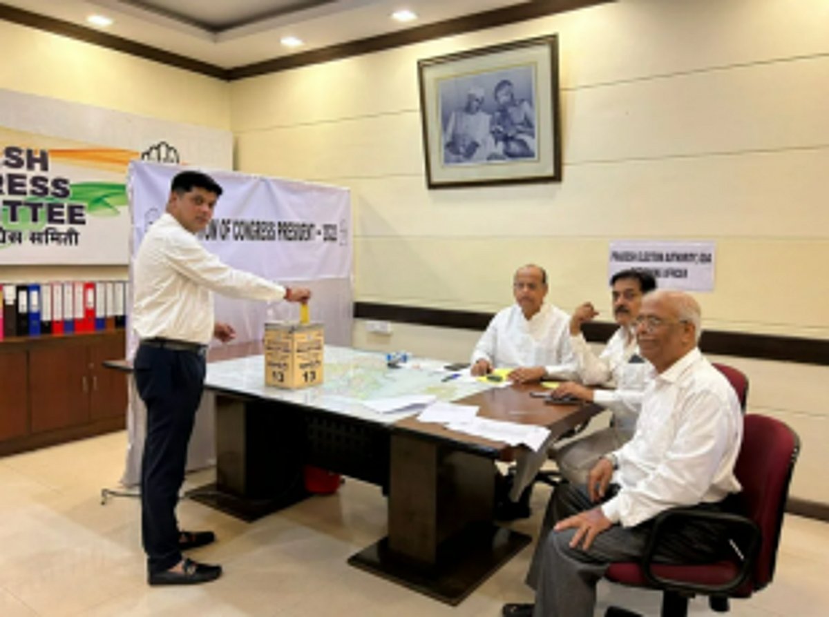 Voting takes place for electing Congress National President