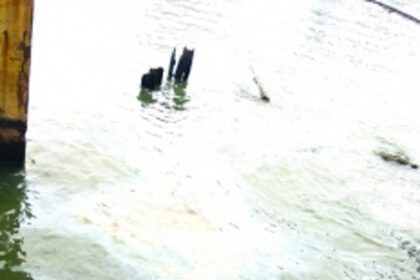 WISL staffers raise alarm over oil spill,  blame MPT for inaction