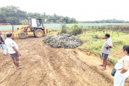 WRD carries out ponds’ desilting in Santo Estevam