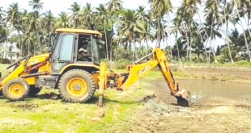 WRD desilts Velsao lake after two decades