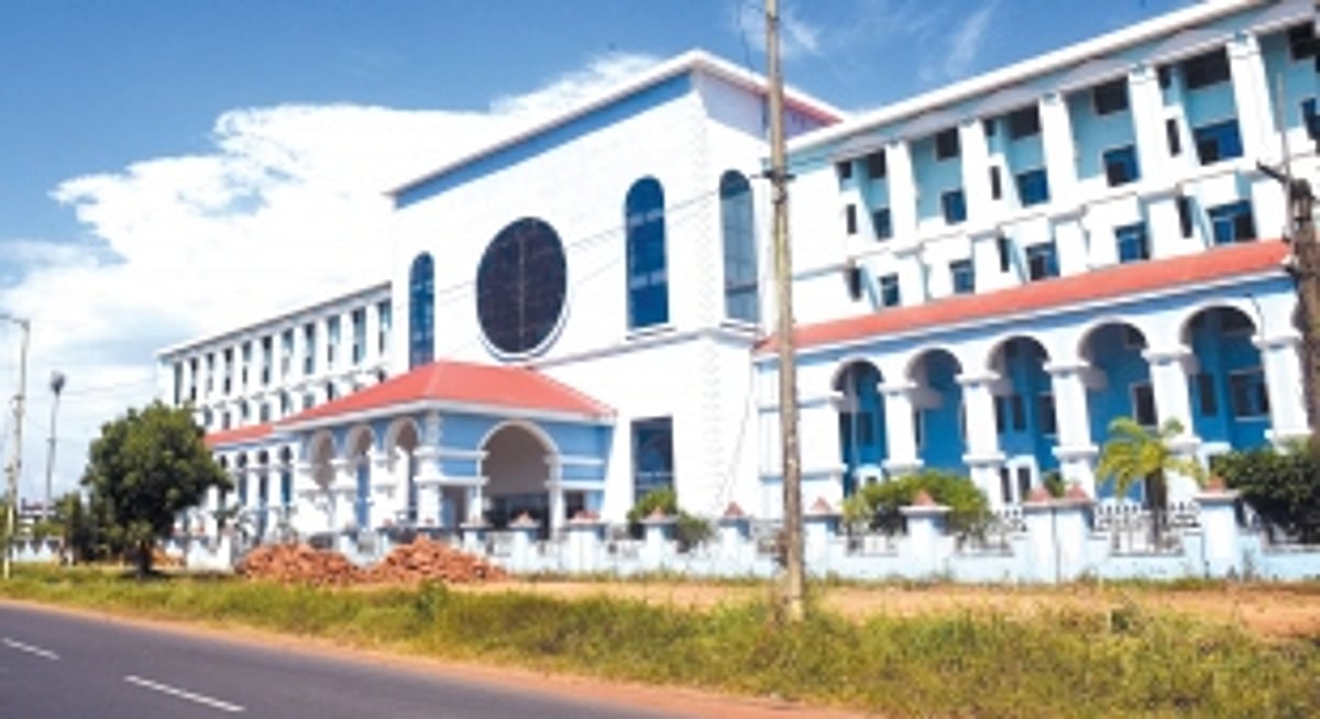 Walk or wait: Defunct elevators at South Goa District Hospital make life hard for docs, patients