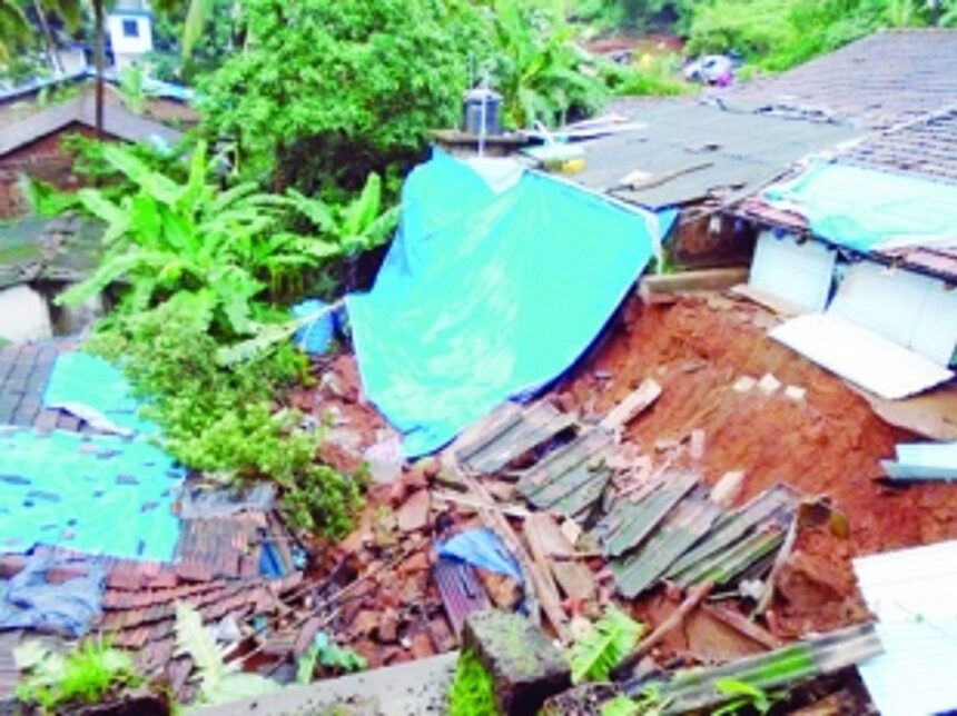 Wall damages house in Ponda; two suffer minor injuries 1 Wall damages house in Ponda; two suffer minor injuries