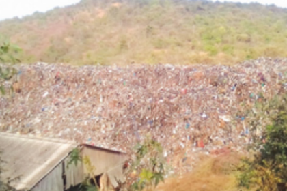 Want of strings stops  baling at Sonsoddo