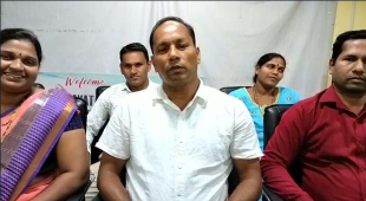 Warkhand Nagzar VP passes a resolution to ban liquor shops