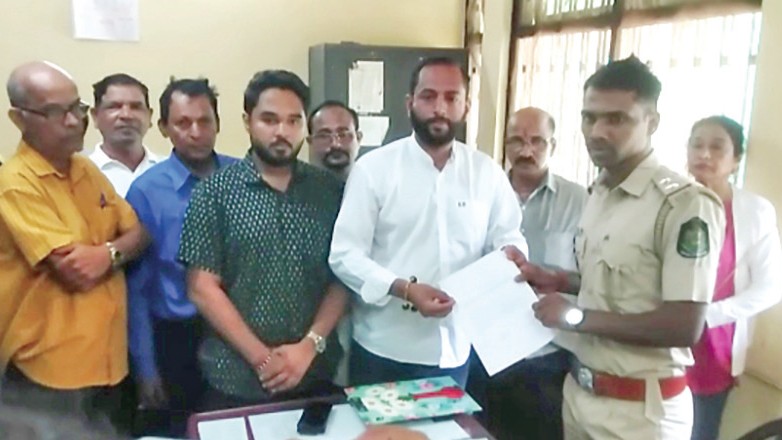 Water Crisis in Curti’s Prabhu Nagar: Residents File Complaint at Ponda Police Station 1 Water Crisis in Curti’s Prabhu Nagar: Residents File Complaint at Ponda Police Station