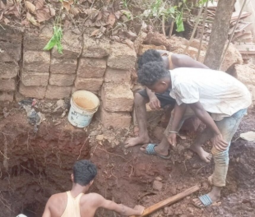 Water pipeline bursts at Bhuipal 1 Water pipeline bursts at Bhuipal